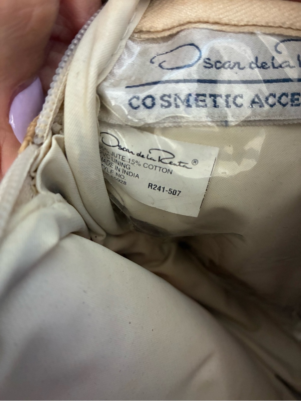 Oscar De La Renta Straw Woven makeup travel bag - Picture 4 of 7